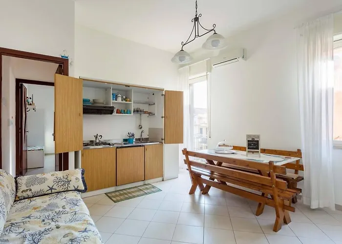 Vakantiehuis Il Fascino Della Sirena - A 2 Passi Dal Mare Di *